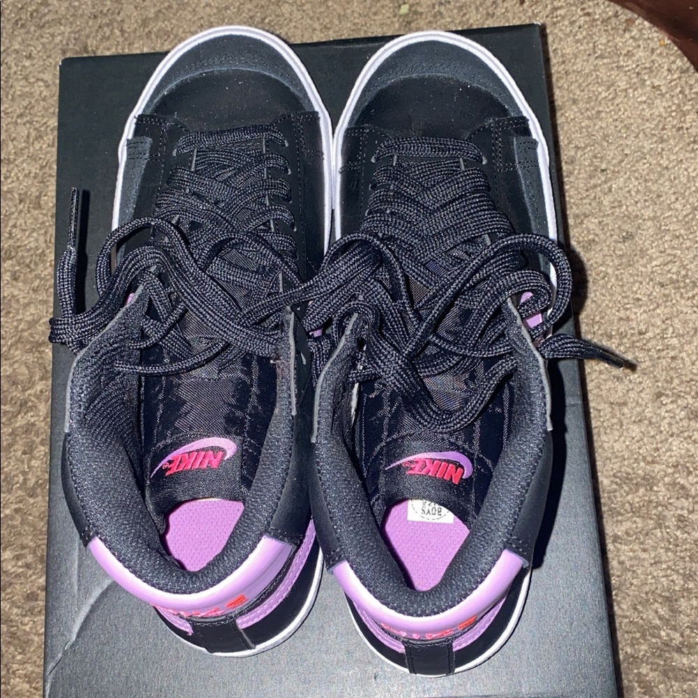 Black, hot, purple Blazers, GRADE SCHOOL 6.5